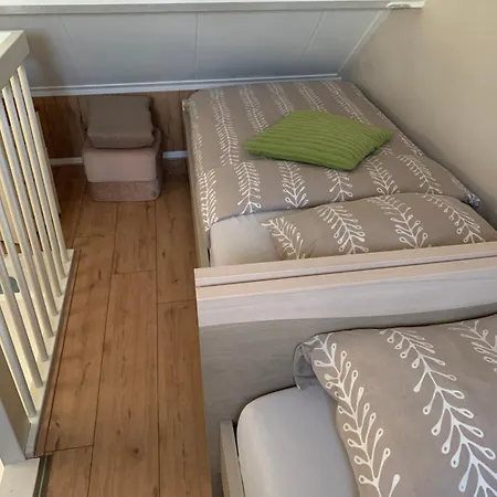 Bed & Breakfast At Marries